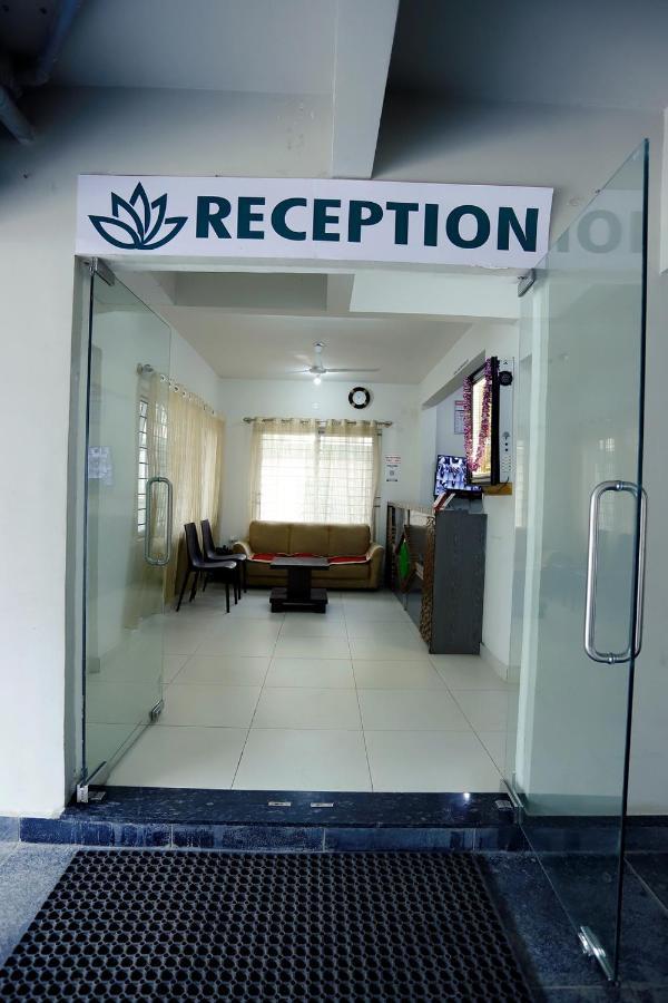 Hotel Gurudev Residency Bangalore Esterno foto