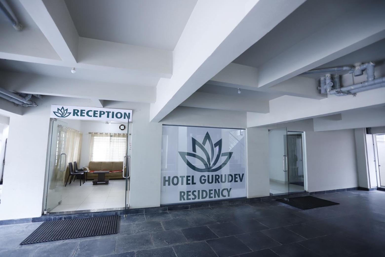 Hotel Gurudev Residency Bangalore Esterno foto